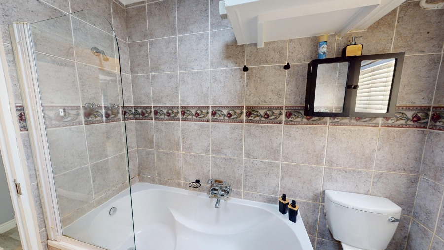 2 Bedroom Property for Sale in Strand North Western Cape